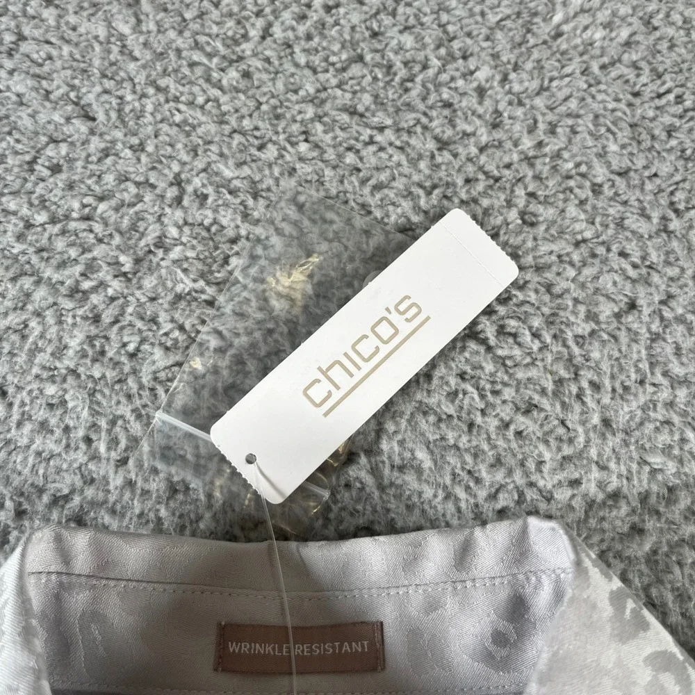 Chicos Animal Jacquard Sateen Shirt Feather Stone Grey Wrinkle Resistant Size 0